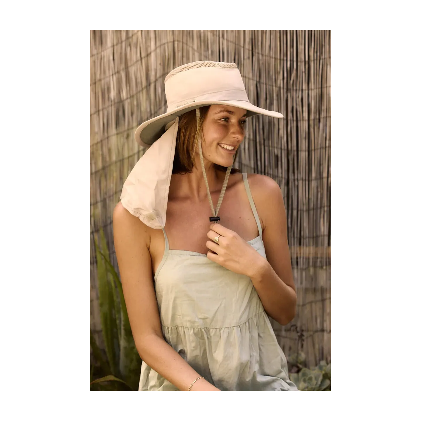 Chapeau de randonnée cache nuque Reference : 8212 | Chapellerie Traclet