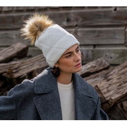 White Agena Pompom Beanie - Pipolaki