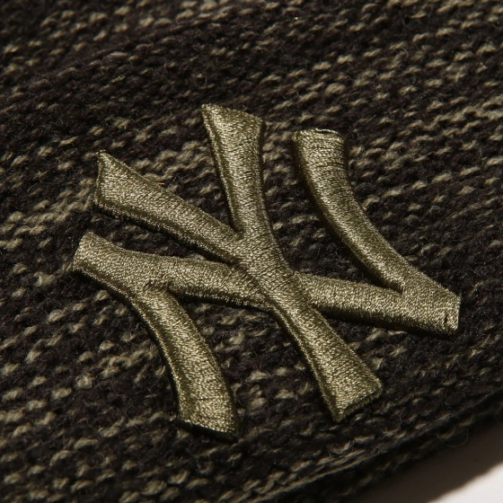 Bonnet à Pompon Marl Yankees Kaki et Noir - New Era