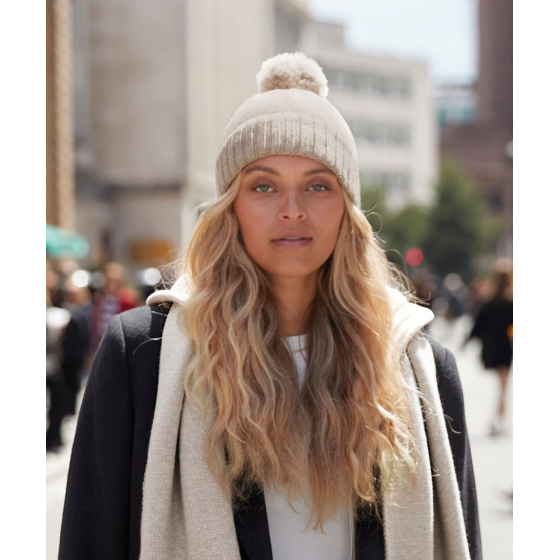 Ensemble Louna Bonnet Pompon & Echarpe Gris - TRACLET Ensemble Louna Bonnet Pompon & Echarpe Gris - TRACLET