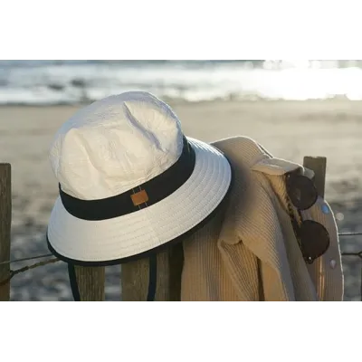 Amaury White & Navy UV-Protective Bucket Hat - Soway Reference: 9142 | Traclet Hat Shop