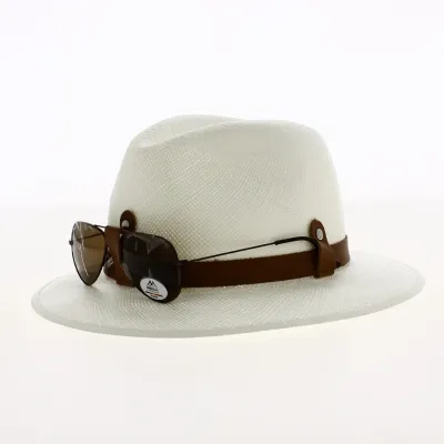 Chapeau Panama Antibes avec lunette de soleil