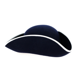 Flag bearer tricorn