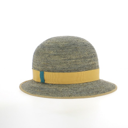 Chapeau cloche en rafia