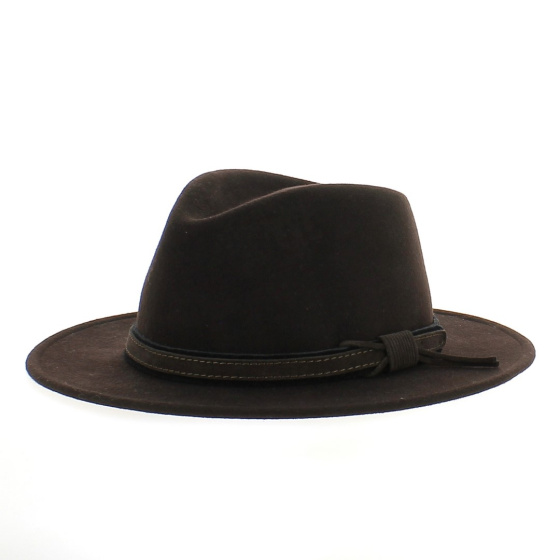 Brown Australian traveller hat