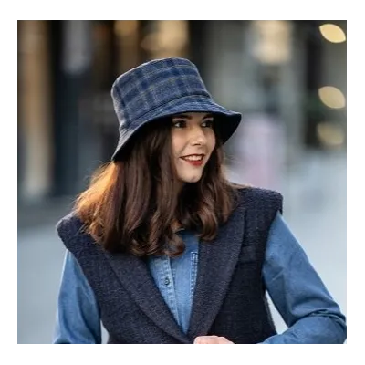Navy Wool Reversible Night Hat - Traclet Reference: 22511| Chapellerie Traclet