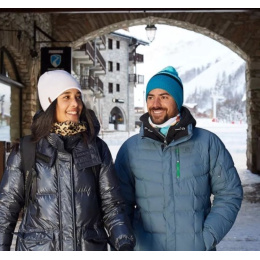 Teal Blue Yaël Pompom Beanie - LeDrapo