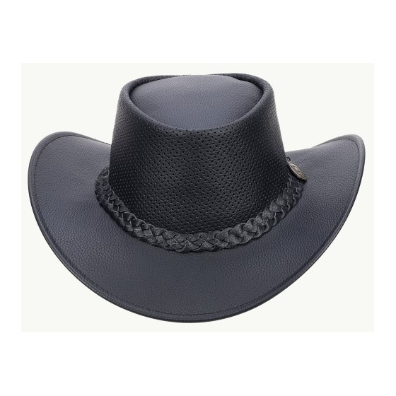 Couta Ventilated Polyester Black Hat - scippis - Traclet Couta Ventilated Polyester Black Hat - scippis - Traclet