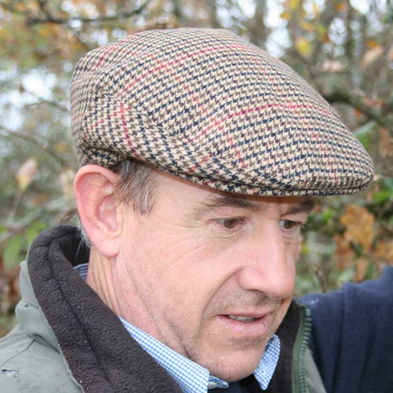 English traclet cap