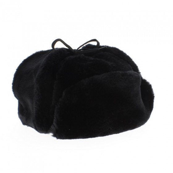 Chapka in black faux fur