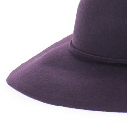 wool capeline