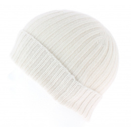 Natural cashmere hat