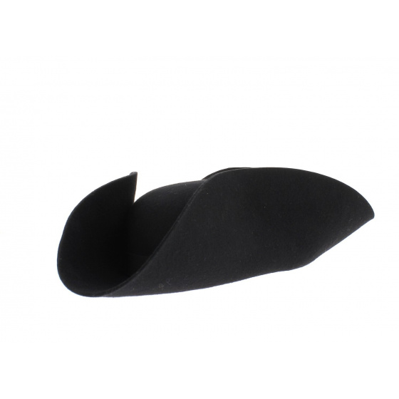 Alsatian Tricorn Alsatian Tricorn