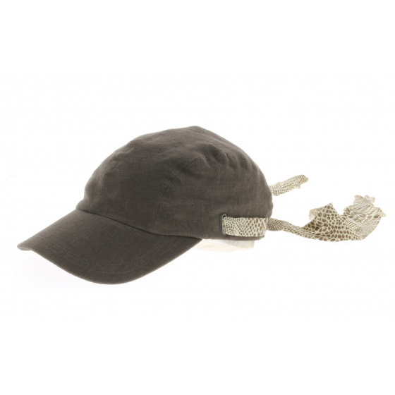 Snake-skin cap by Bugatti