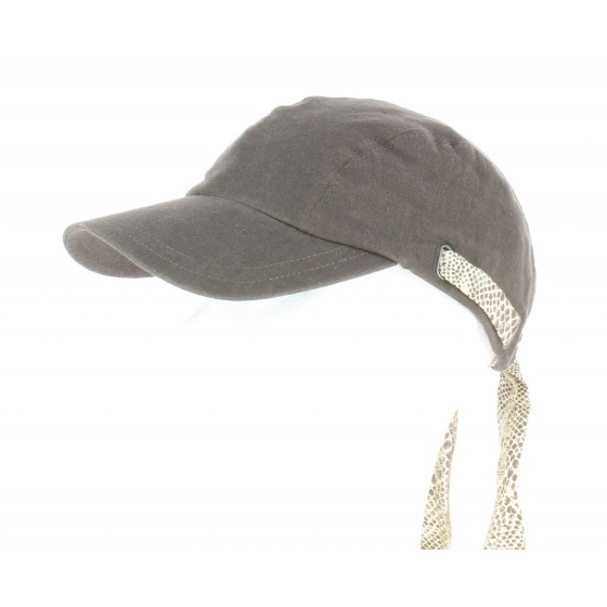 Snake-skin cap by Bugatti