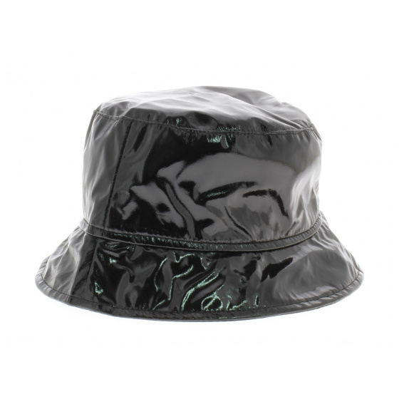 Chapeau de pluie verni