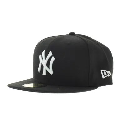 New York Yankees Cap Black on White 59FIFTY