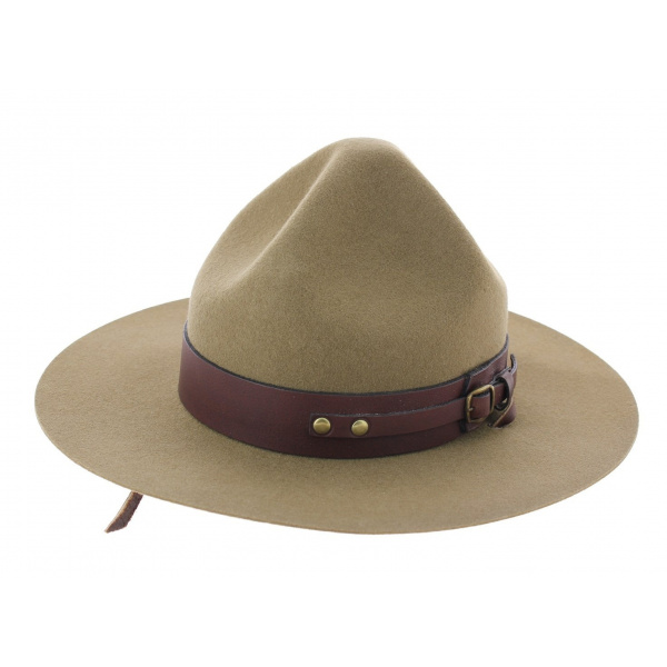 mounty hat
