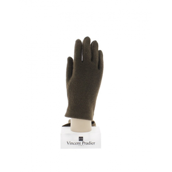 Touchscreen gloves for smartphone