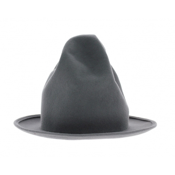 Grey Pharrell hat rental