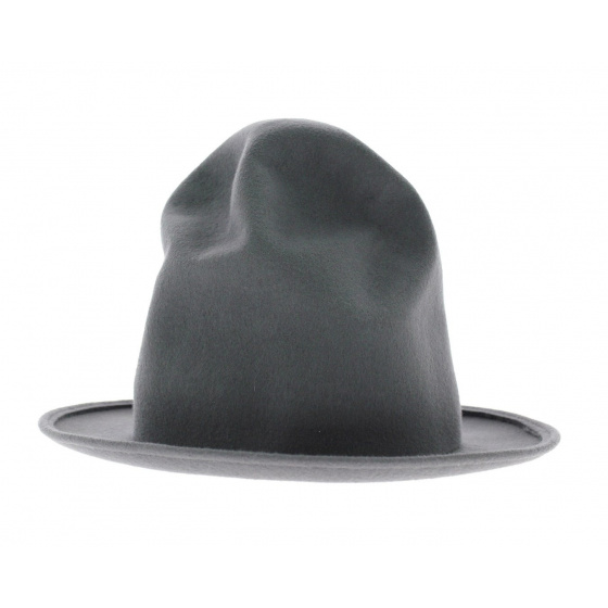 Location chapeau pharrell gris