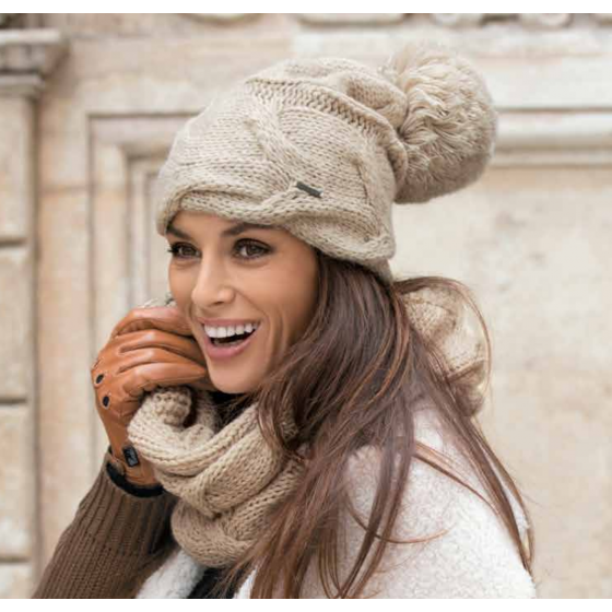 Beige Pompom Beanie - Wegener
