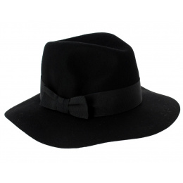 Taffeta hat