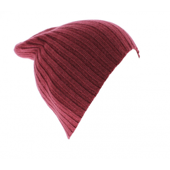Currant cashmere beanie by Bergeron Créations