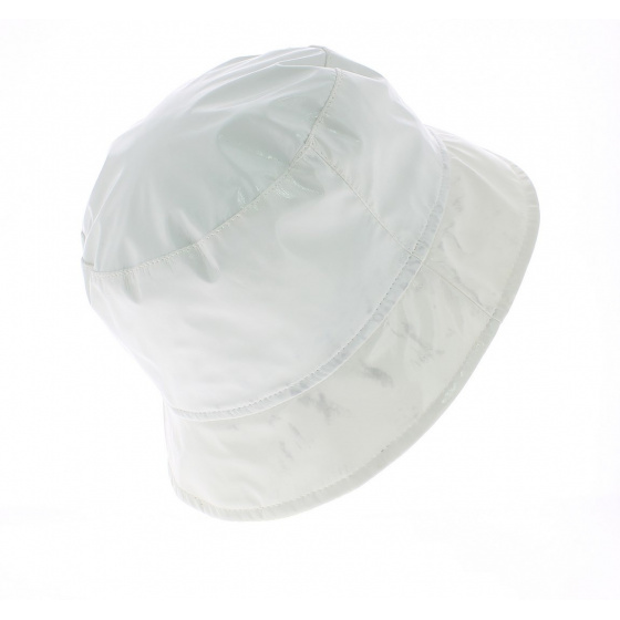 Chapeau de pluie verni