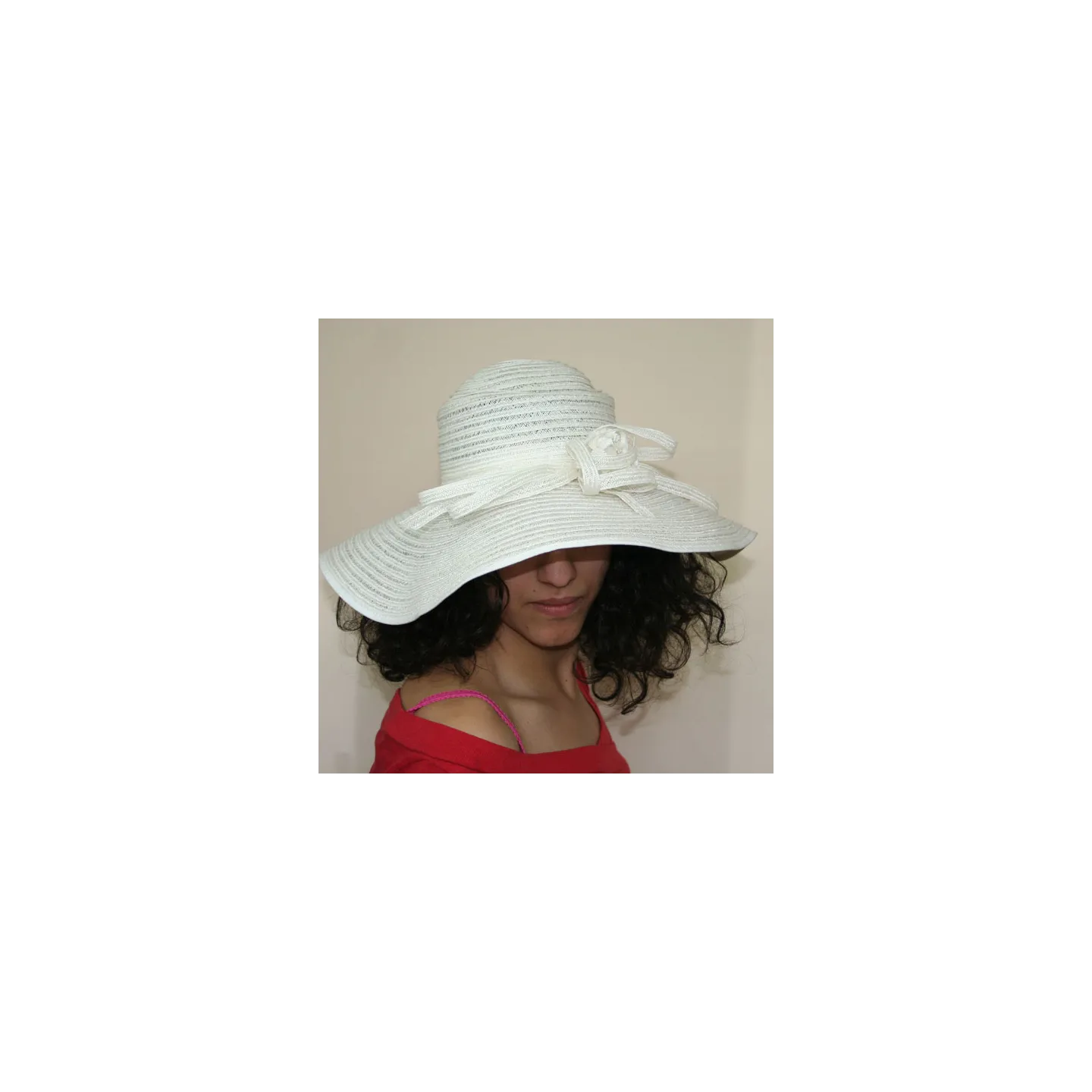 Capeline blanche