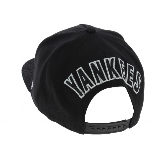 Snapback Visière Plate Craquelée NY Yankees Noir & Argent - 47 Brand Snapback Visière Plate Craquelée NY Yankees Noir & Argent - 47 Brand