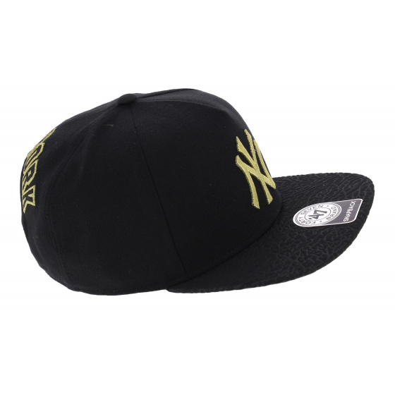 NY Yankees Black & Gold Crackled Visor Snapback - 47 Brand NY Yankees Black & Gold Crackled Visor Snapback - 47 Brand