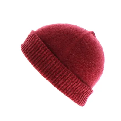Classic French-made redcurrant cashmere beanie Reference: 7204 | Chapellerie Traclet