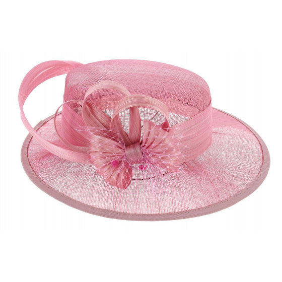 Isabelle ceremony hat