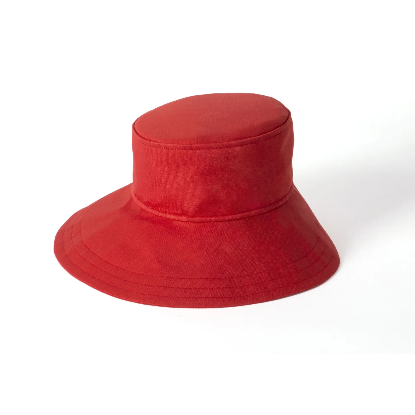 Chapeau rouge asymétrique Tilley - Achat chapeaux de la marque Tilley Reference : 7546 | Chapellerie Traclet