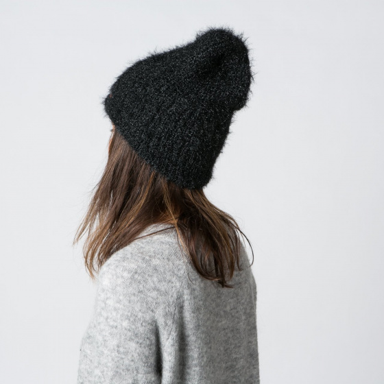 Ultra Black Beanie - Barts