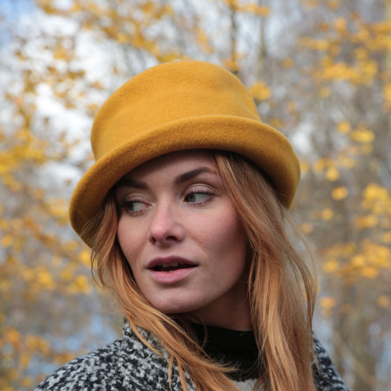 Black Wool Felt Hobo Hat