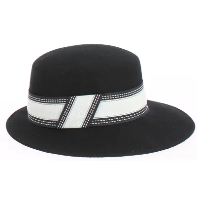 Giuditta - Black felt cap - Grambes Reference: 4831 | Traclet Hat Shop