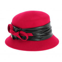 Astrid Wool Felt Cloche Hat in Red - Traclet
