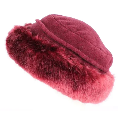 Akilina Faux Fur Beanie with Fleece Lining in Mahogany - Traclet Reference: 8547 | Traclet Millinery