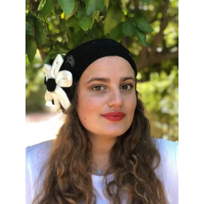 Irma Cotton Flower Black Beret - BeBeret Reference: 9029 | Chapellerie Traclet