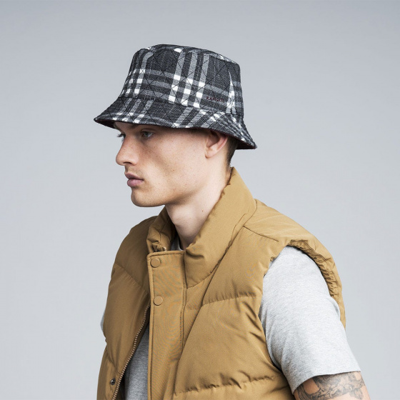 Bob Réversible Hidden Layers Noir & Blanc- Kangol Bob Réversible Hidden Layers Noir & Blanc- Kangol