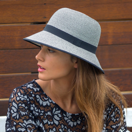 Black & White Anna Cloche Hat - House of ord