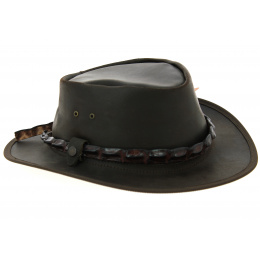 Leather hat with croco trim
