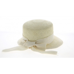 Capeline Guiditta panama woman