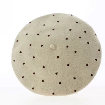 Valentine's Day Beige Beret with Heart Pattern Reference: 11130 | Chapellerie Traclet