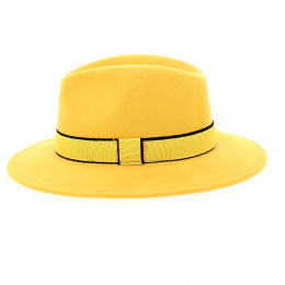 chapeau feutre laine jaune