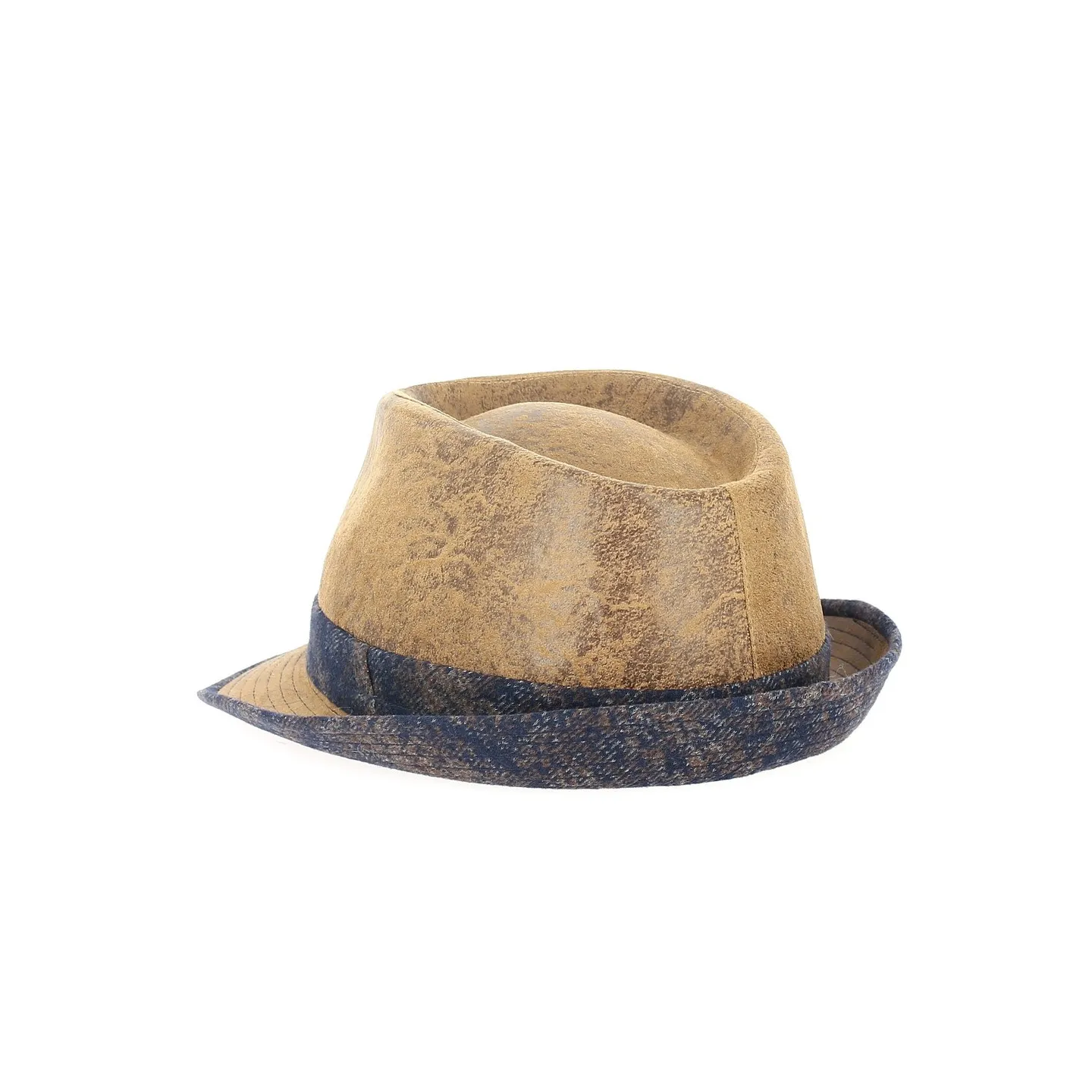 Reference: 11425 | Traclet Hat Shop