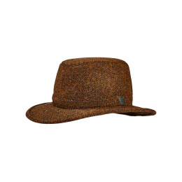 gavroche cap fancy woman