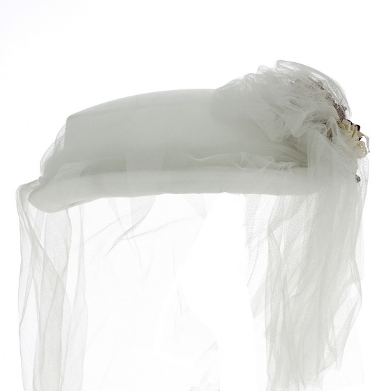 White Veil Mace Ceremony Hat - Traclet